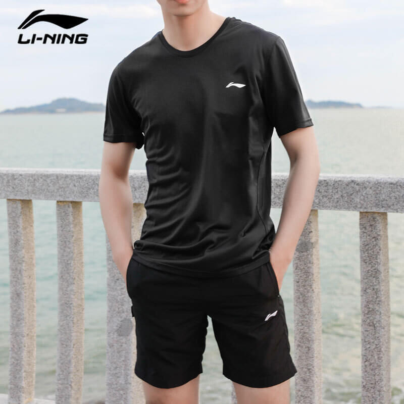 Quần áo thể thao Li Ning đem đến sự khỏe khoắn, nam tính cho người mặc