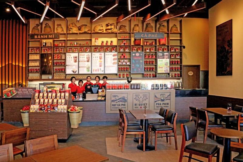 Highland Coffee là quán cafe có view đẹp, không gian rộng rãi và đồ uống ngon, thích hợp để đổi mới không gian làm việc 