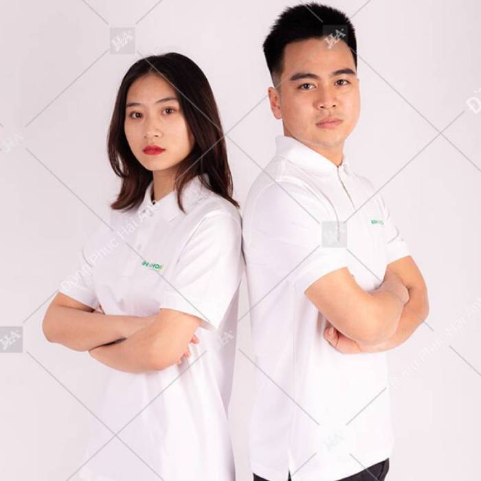 Mẫu áo polo màu trắng đồng phục công ty Anh Khoa thiết kế đơn giản