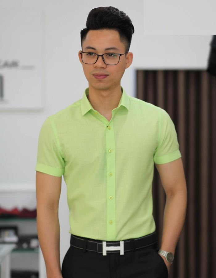 Một số doanh nghiệp lựa chọn màu xanh lá cây làm đồng phục công ty cho nhân viên
