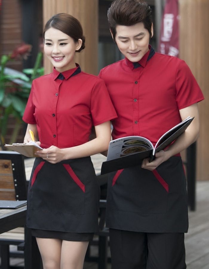 Trang phục đi làm của nhân viên các nhà hàng sử dụng chất liệu kaki bền đẹp