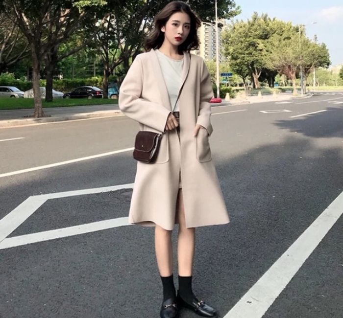 Hình ảnh mẫu áo khoác dạ phong cách idol Hàn Quốc