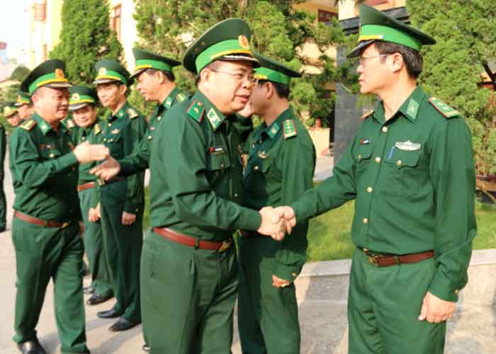 Mẫu trang phục tiểu lễ các quân nhân biên phòng Việt Nam