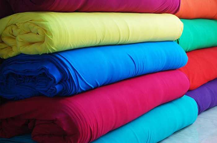 Các loại vải phổ biến để may đồng phục với nhiều màu sắc đa dạng