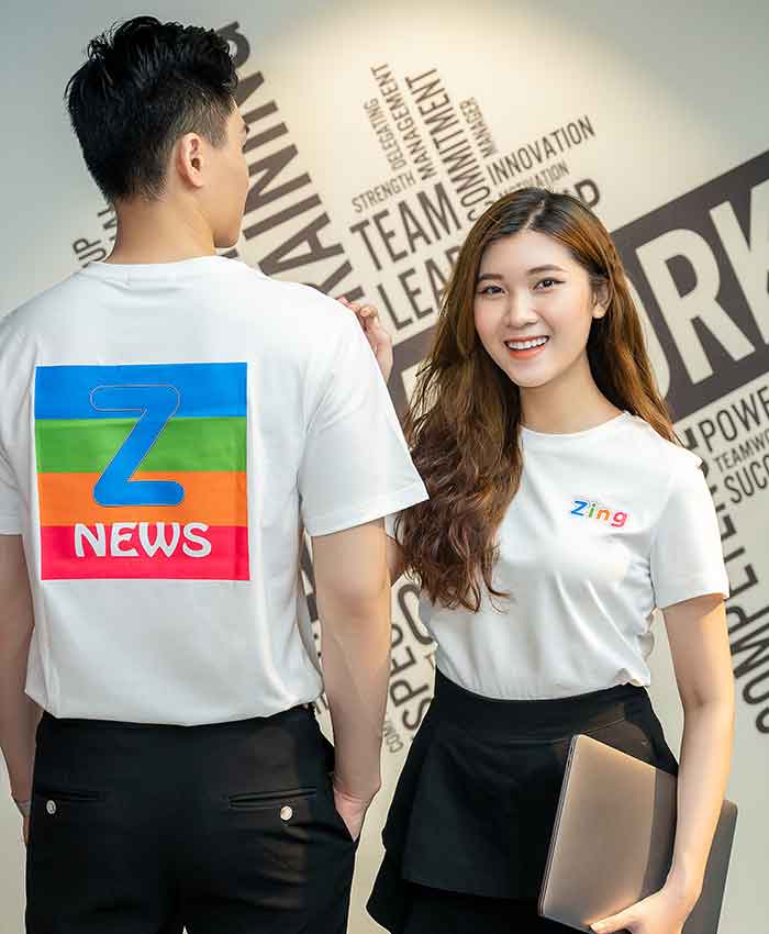 Đồng phục Zingnews trắng hình in nổi cao cấp