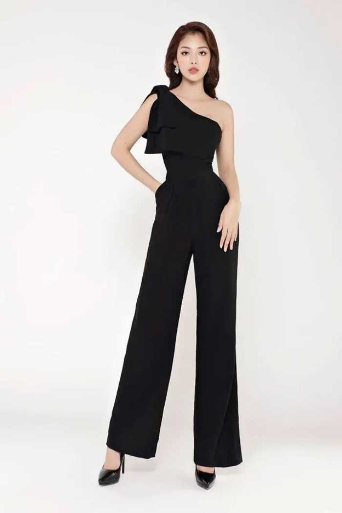 Bộ jumpsuit full đen quý phái, thanh lịch