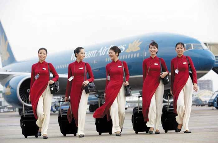Áo dài đồng phục mang vẻ đẹp truyền thống của Việt Nam