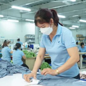 Xưởng áo thun giá rẻ unisex may theo yêu cầu Hà Nội