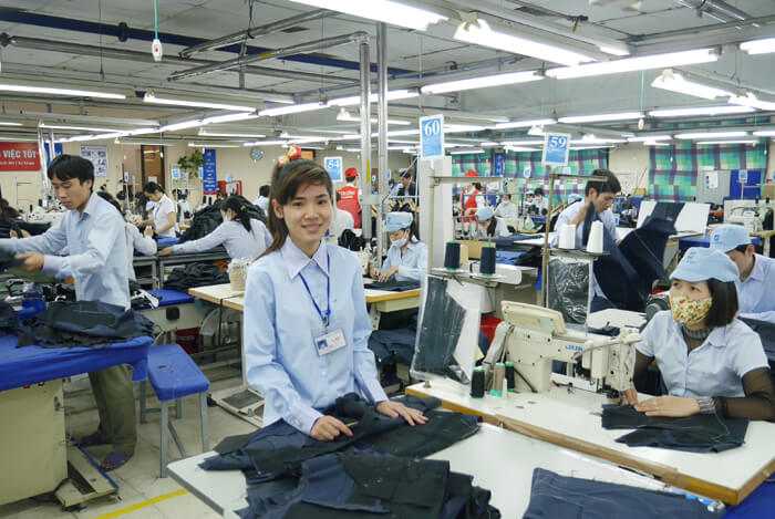 Quy trình sản xuất áo thun khép kín, hiện đại