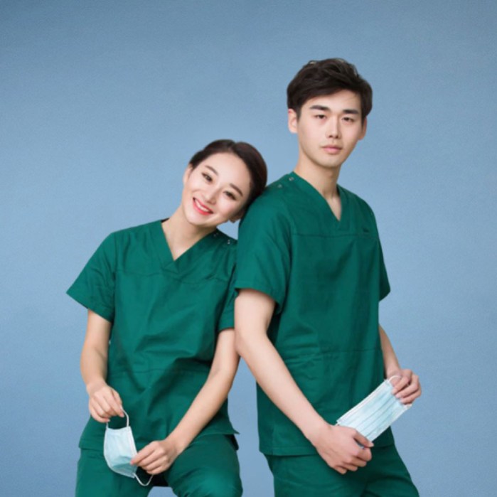Thế mạnh của nhà may Kim Vàng là sản xuất đồng phục y tế