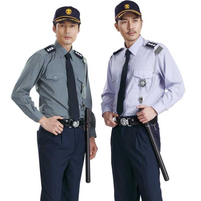 Đồng phục bảo vệ thường được may theo bộ, có các phụ kiện thêm như mũ, cà vạt