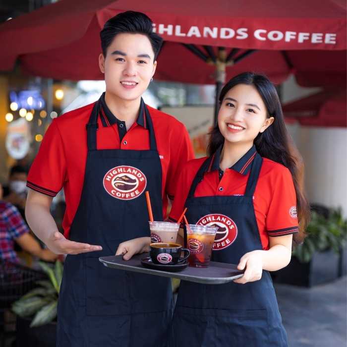 Mẫu đồng phục Highlands Coffee do xưởng may Hải Anh sản xuất