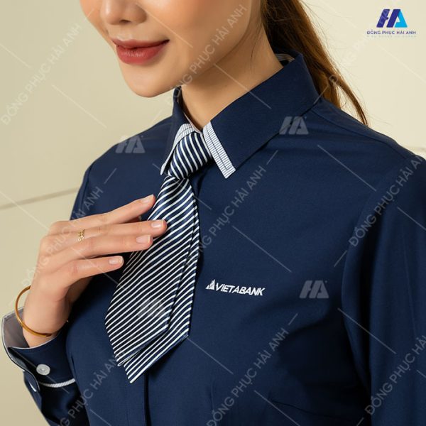 mẫu áo sơ mi đồng phục màu xanh đen - VietABank
