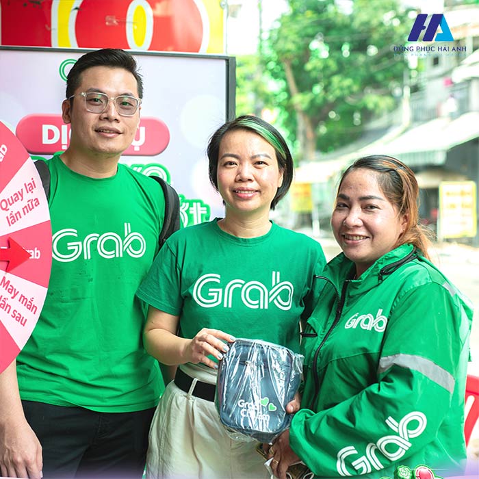 Đồng phục giúp phân biệt Grab với những thương hiệu khác 