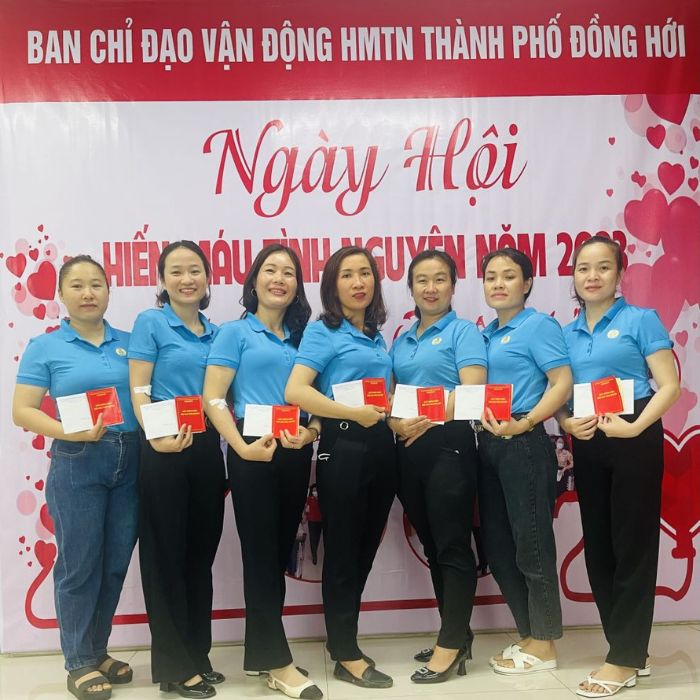 Mẫu Áo polo công đoàn trong ngày tham gia hiến máu tình nguyện thành phố Đồng Hới