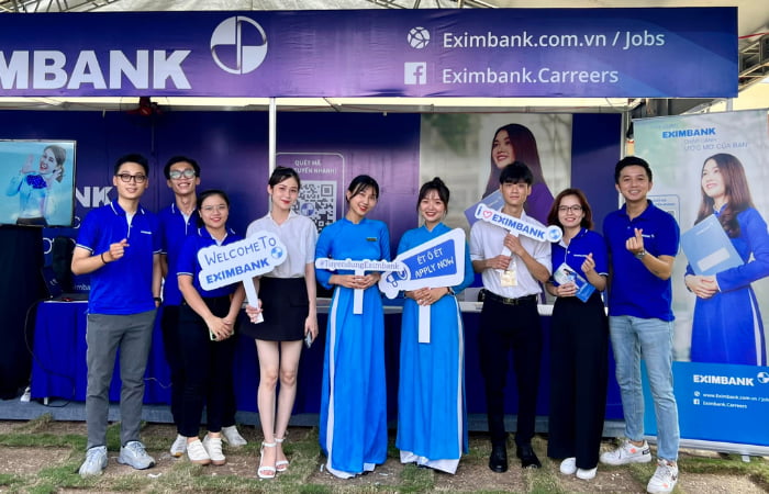 áo dài đồng phục ngân hàng Eximbank