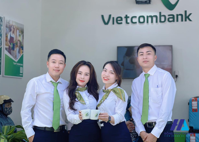 áo đồng phục Vietcombank được thiết kế đơn giản nhưng lịch sự, trang nhã