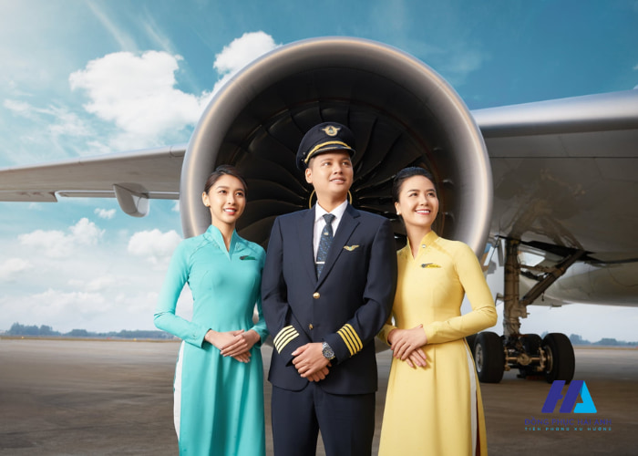 Mẫu đồng phục áo dài cách tân hiện đại, trẻ trung của Vietnam Airlines