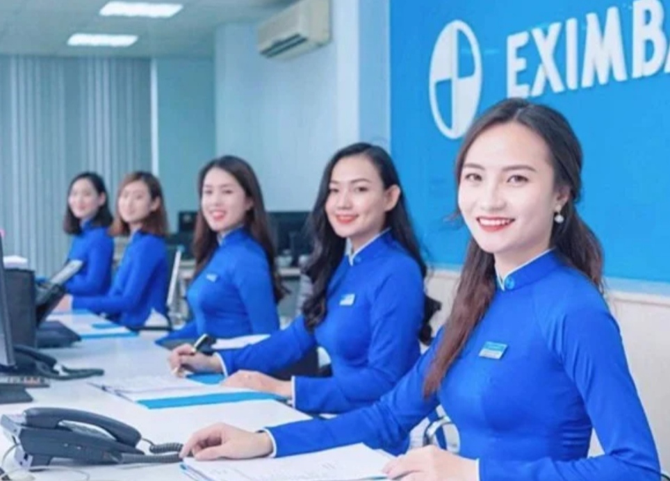 Đồng phục Eximbank được may bằng các chất liệu khác nhau