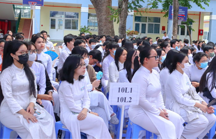 đồng phục Nguyễn Khuyến