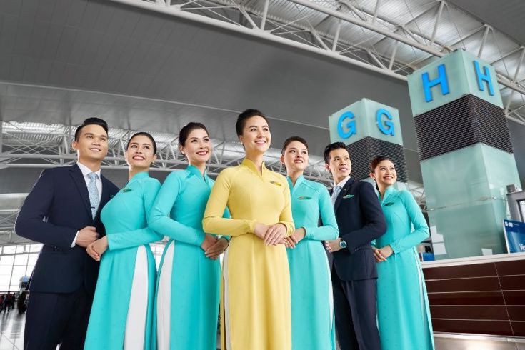 Đồng phục Vietnam Airlines dành cho tiếp viên nữ