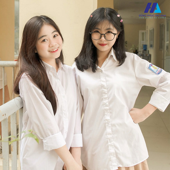 Áo sơ mi đồng phục trường THPT Nguyễn Gia Thiều có thiết kế đơn giản thanh lịch cho học sinh