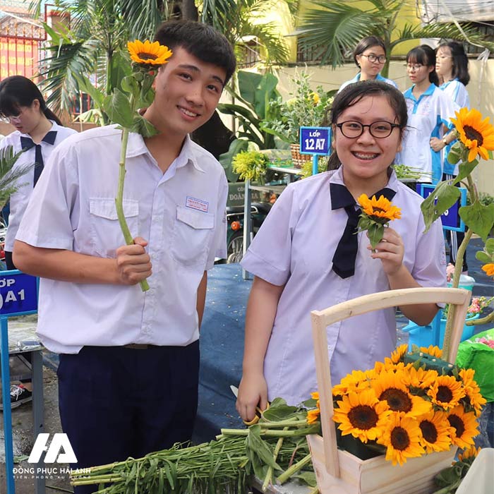 Thiết kế áo sơ mi đồng phục xinh xắn, thanh tao