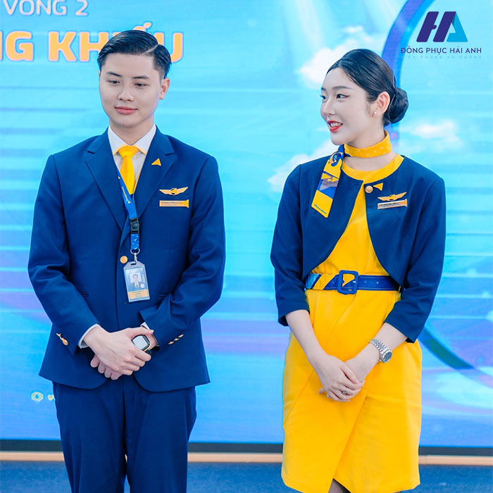 Đồng phục tiếp viên Vietravel Airlines mang nét đẹp nổi bật nhưng vẫn thanh lịch