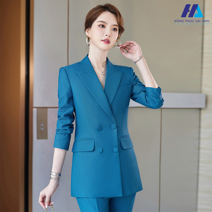 Màu sắc và thiết kế của các mẫu áo vest đồng phục nữ công sở 