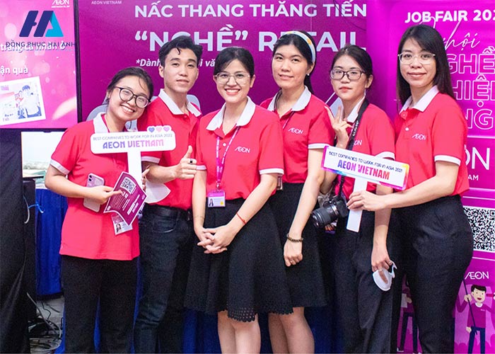 Đồng phục công ty aeon mall được may bằng các chất liệu mềm mịn và thấm hút tốt