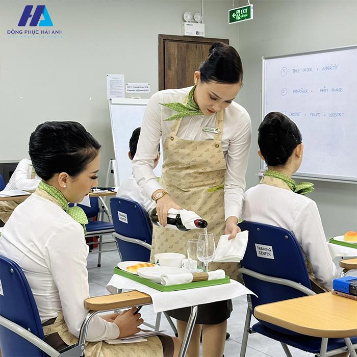 Thiết kế tạp dề đồng phục tiếp viên bamboo airways