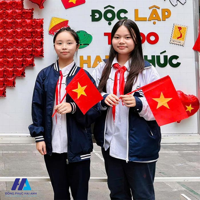 Mẫu áo khoác đồng phục Ngô Sĩ Liên