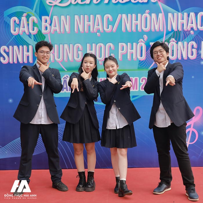 Áo sơ mi đồng phục kết hợp vest sang chảnh