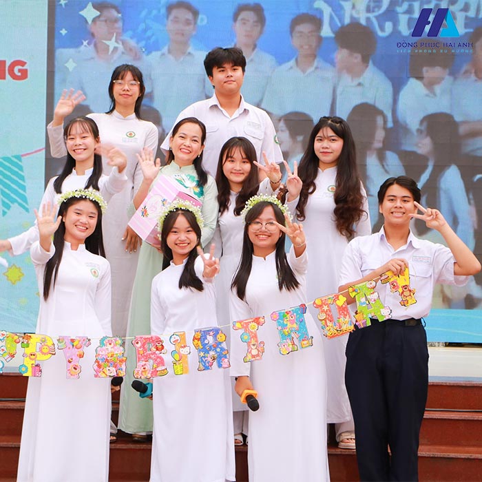 Đồng phục Nguyễn Khuyến luôn được chú ý cẩn thận trong từng chi tiết