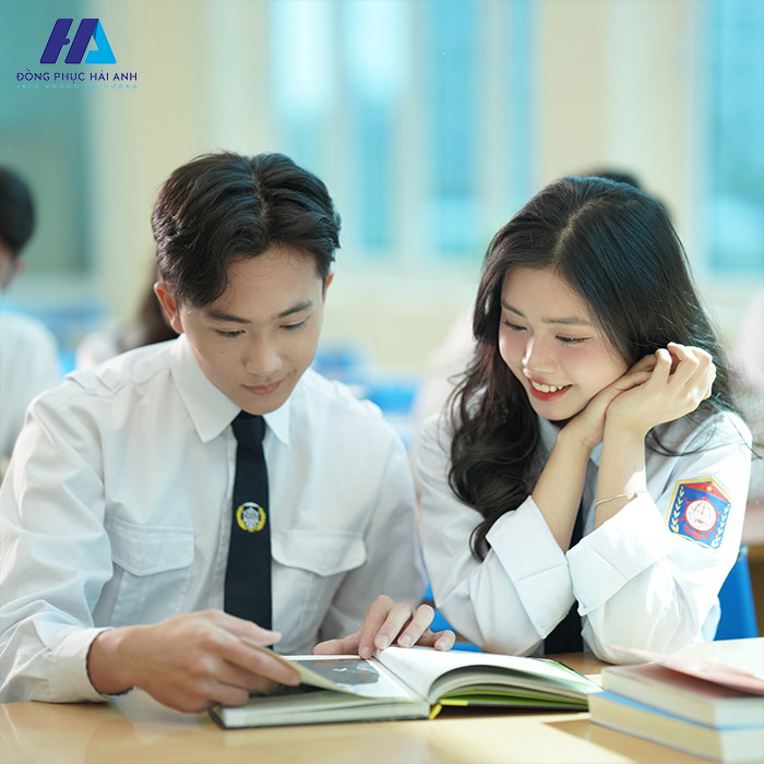Đồng phục Đại học Hàng Hải là mẫu đồng phục trường học đẹp nhất tại Việt Nam
