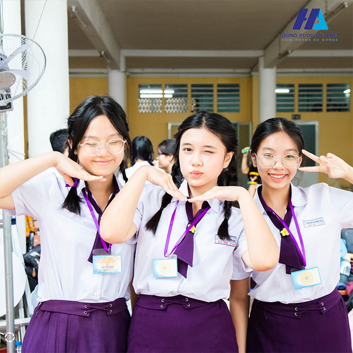 Đồng phục Nguyễn Thị Minh Khai phát triển lịch sử cùng ngôi trường cổ kính