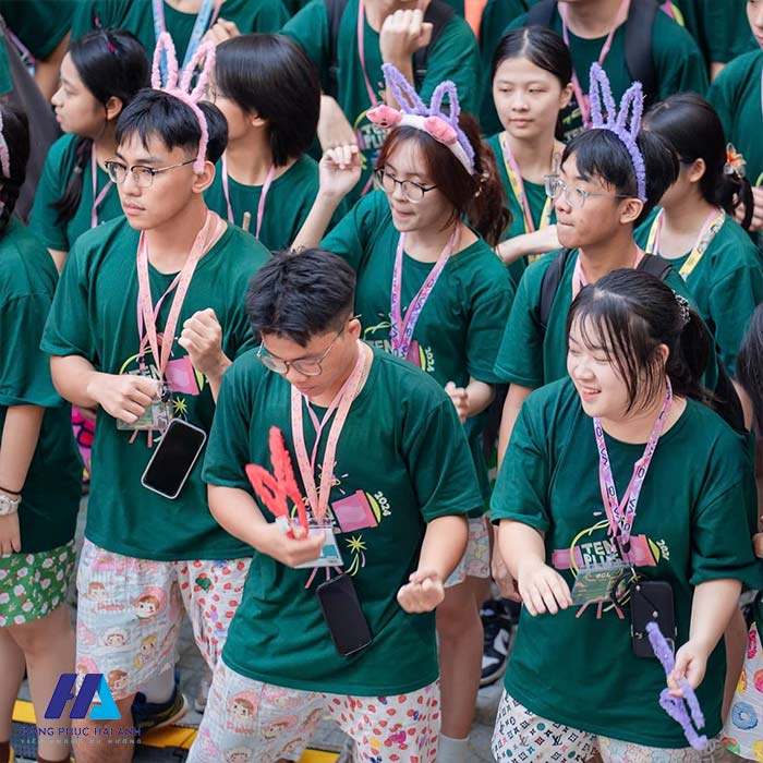 Áo nhóm lớp đồng phục chuyên ngoại ngữ với các thiết kế đa dạng phù hợp với từng lớp học