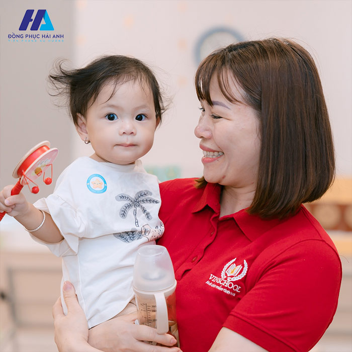 đồng phục giáo viên mầm non vinschool cực chuyên nghiệp trong mẫu đồng phục