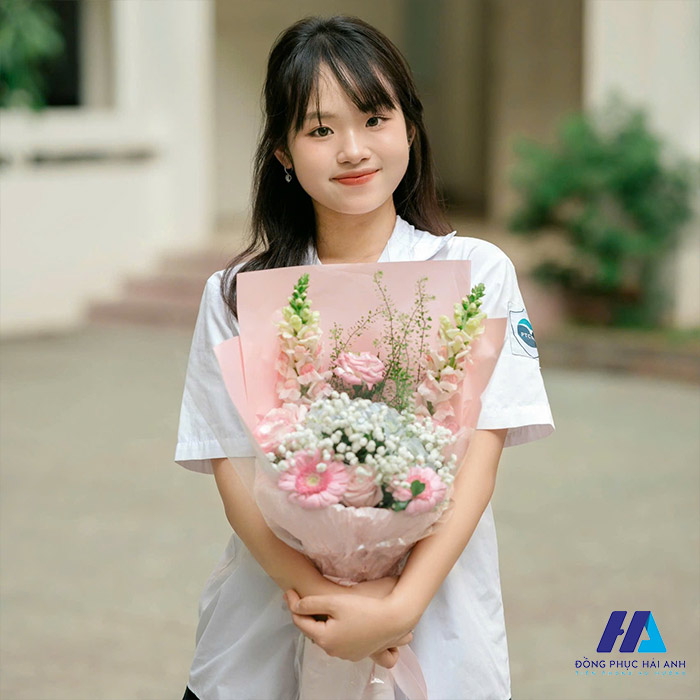 Sơ mi đồng phục chuyên ngoại ngữ thanh lịch, dễ thương, đúng với lứa tuổi học đường