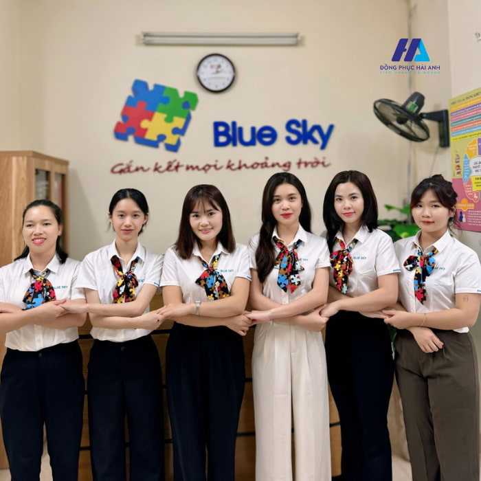 Feedback của khách hàng về mẫu áo sơ mi đồng phục Blue Sky do Hải Anh sản xuất