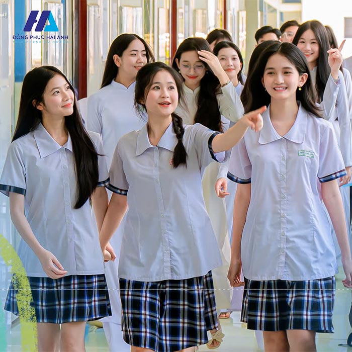 Đồng phục Trần Cao Vân được biết đến trên thị trường đồng phục học sinh là những mẫu đồng phục hiện đại, năng động