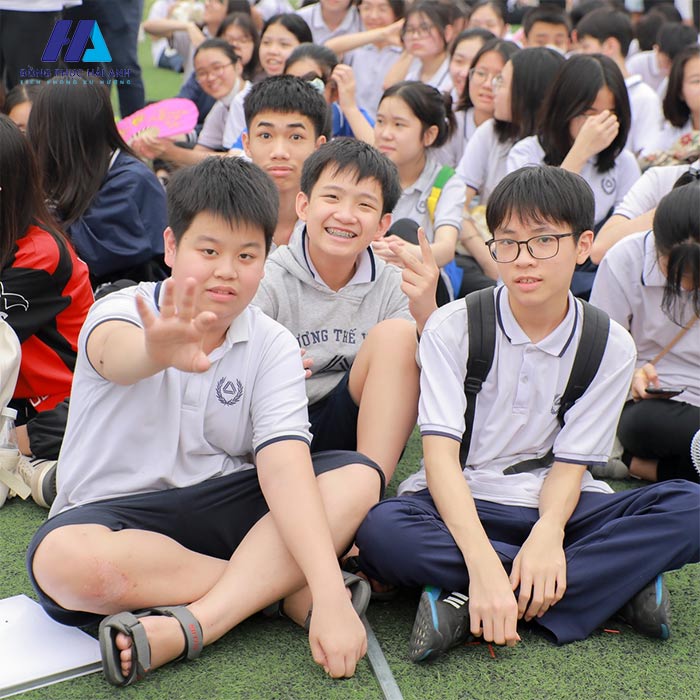 trang phục trường Lương Thế Vinh được đánh giá rất cao bởi thiết kế cũng như chất liệu