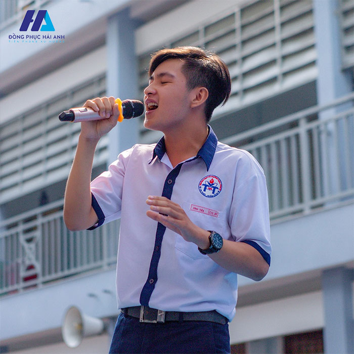 Áo sơ mi đồng phục THPT Võ Trường Toản được thiết kế riêng cho nam và nữ