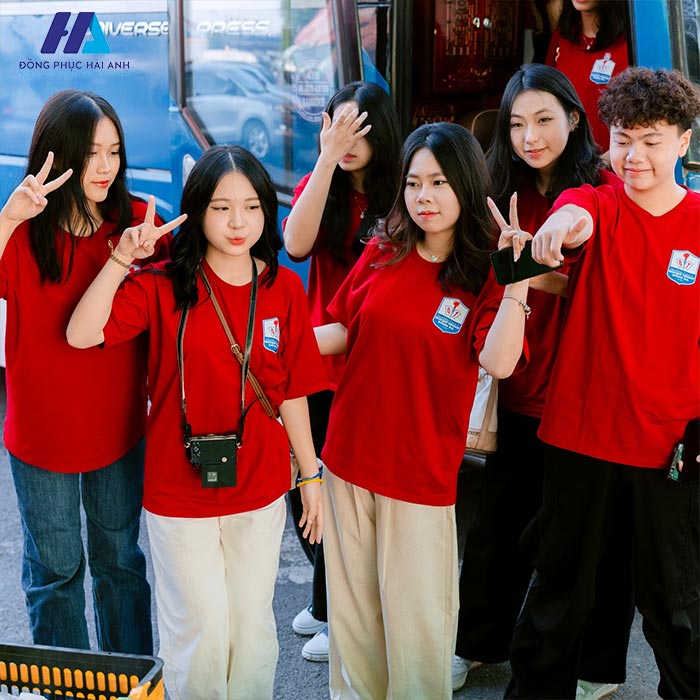 Phụ huynh và các bạn học sinh luôn mong muốn tìm được địa chỉ may đồng phục THPT Quang Trung Đống Đa uy tín