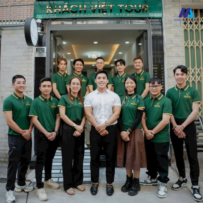 Mẫu áo polo đồng phục Khách Việt Tour năng động, trẻ trung 