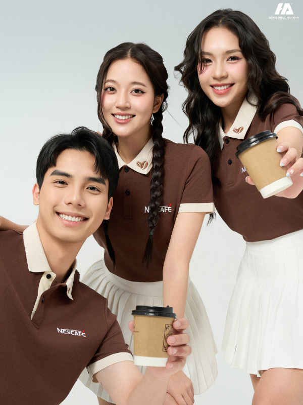 Áo đồng phục công ty Ultimate màu nâu phối màu be